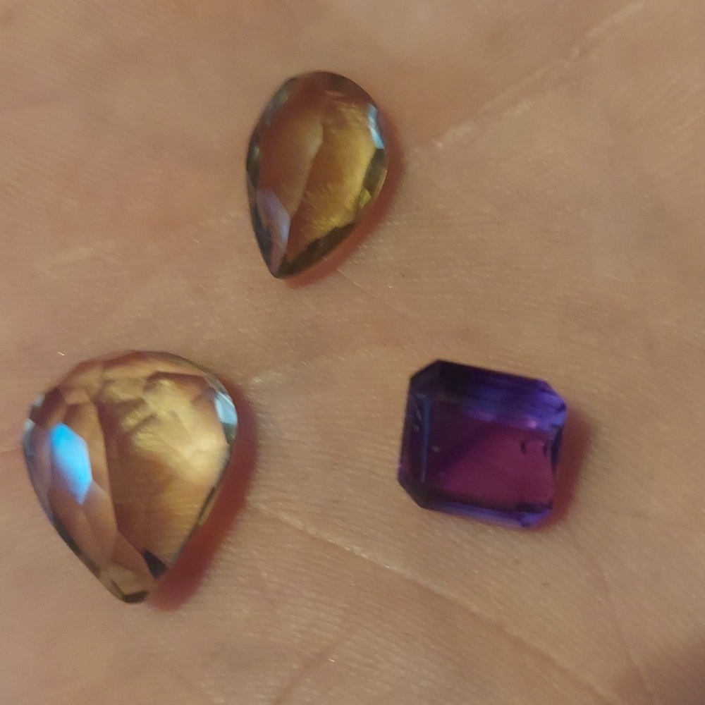 Super high end crystal confetti! Malachite beads with gem cut crystals